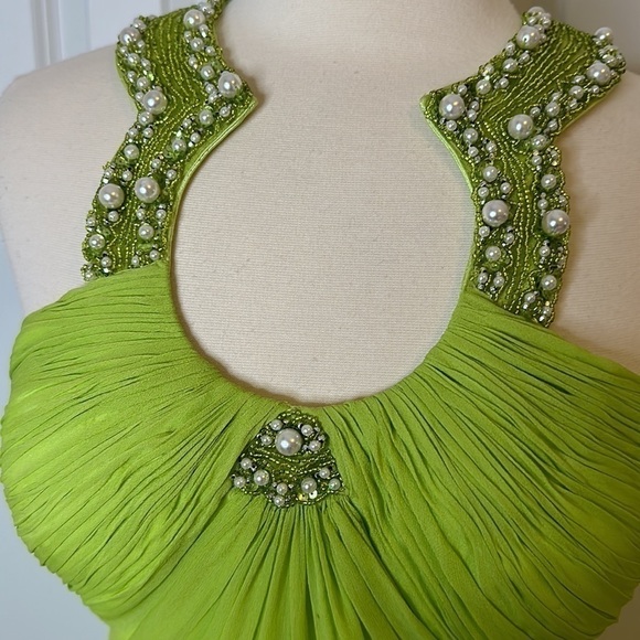 Aidan Mattox Chiffon Silk Beaded Neckline Gown Lime Green Sz8 - Picture 8 of 12